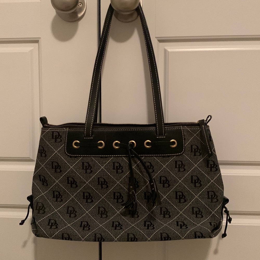 Dooney & Bourke purse